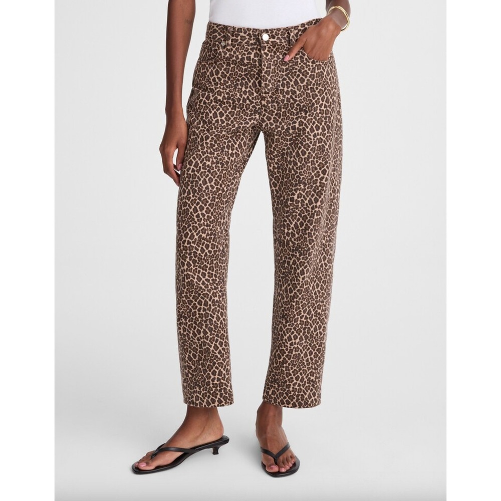 MADEWELL The Darted Barrel-Leg Jeans in Dark Mocha Leopard Print NW550